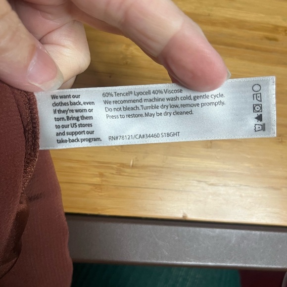 GUC Eileen Fisher- Cropped Wide-Leg Tencel Blend Jumpsuit in Color Ruset. Size M - Picture 6 of 11